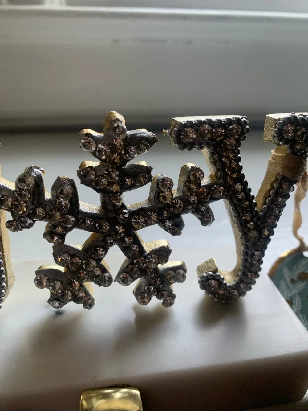 🆕- Joy Crystal Snowflake Stocking Hanger - Gold with Diamond crystals